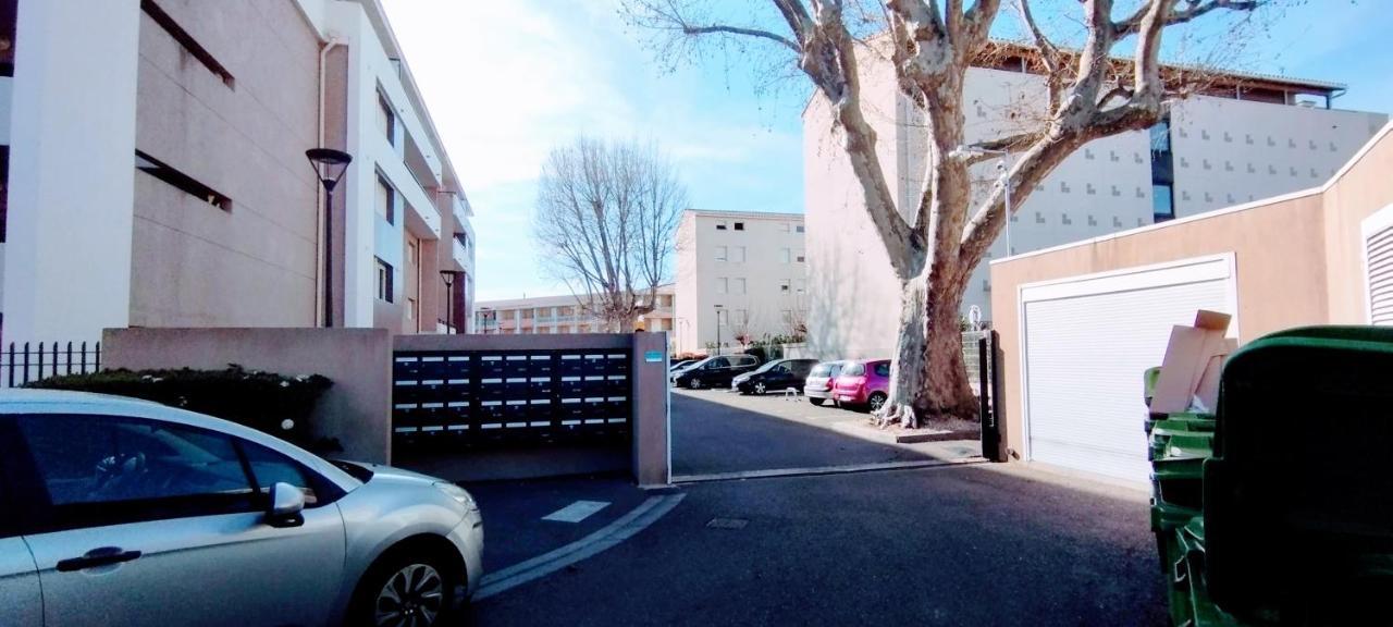 Mambrillo Parking Netflix Disney Prime Avignon Eksteriør billede